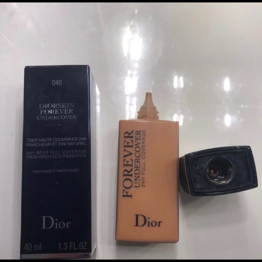 Dior Forever Undercover 24